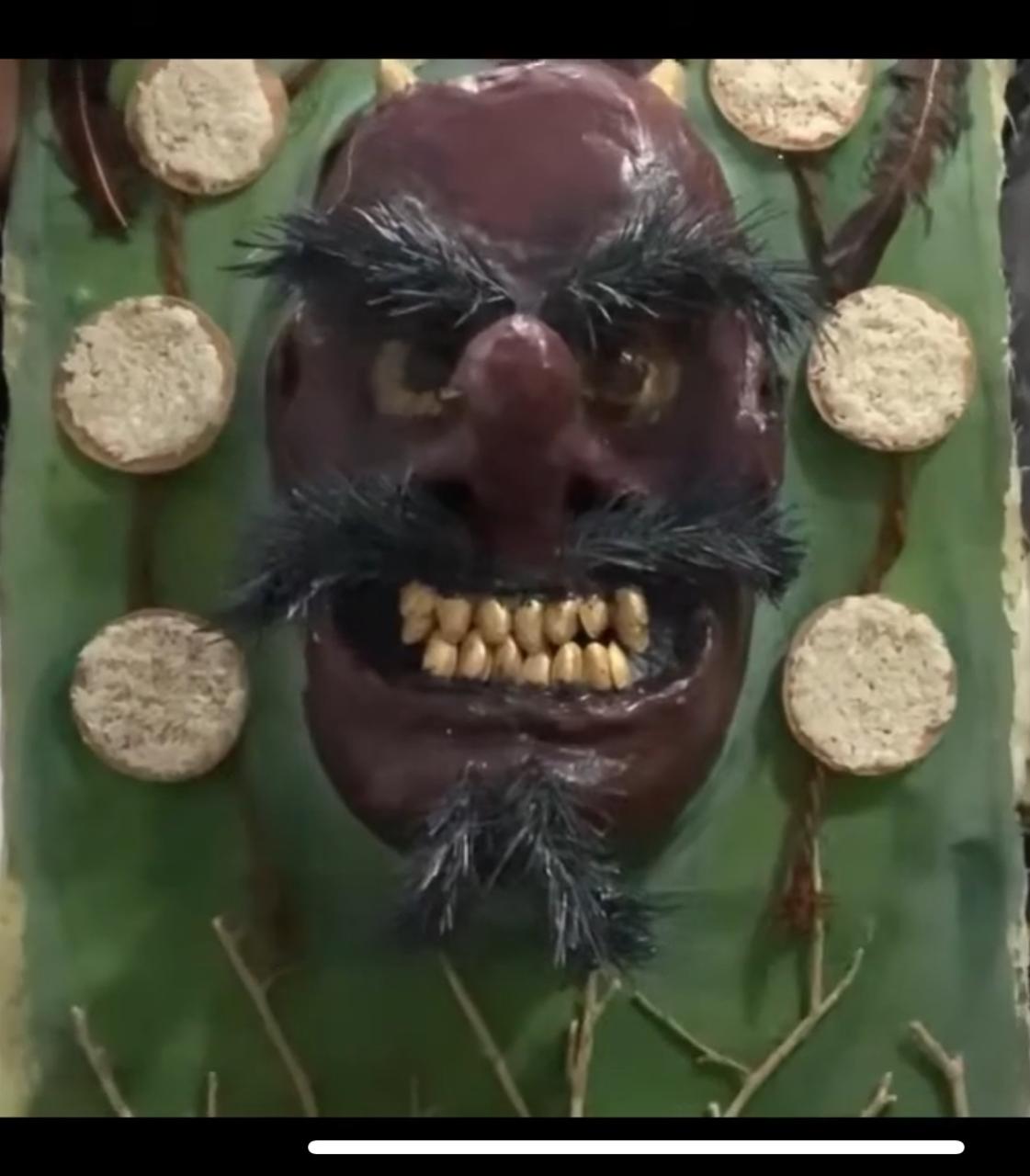 Valdez M. (2021) Mascara Tribal Tengu; Cartonería; Creatividad en el Arte